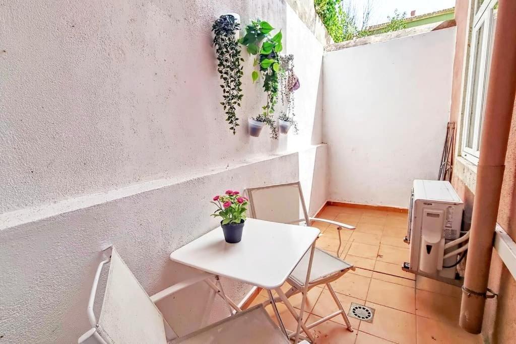 Sapadores - 2 Bedrooms Apartment Lisbon Boho Chic Ngoại thất bức ảnh